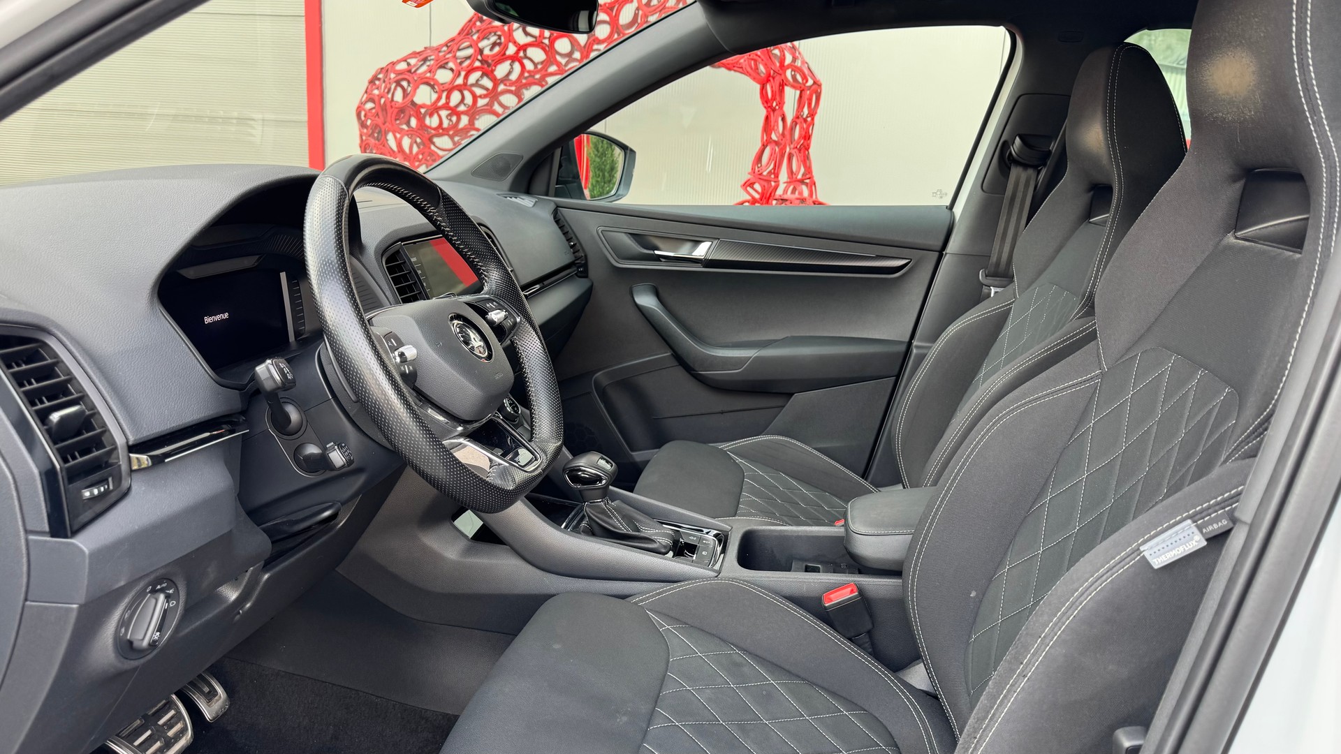 SKODA Karoq 2.0 TSI SportLine 4x4 DSG-image-9