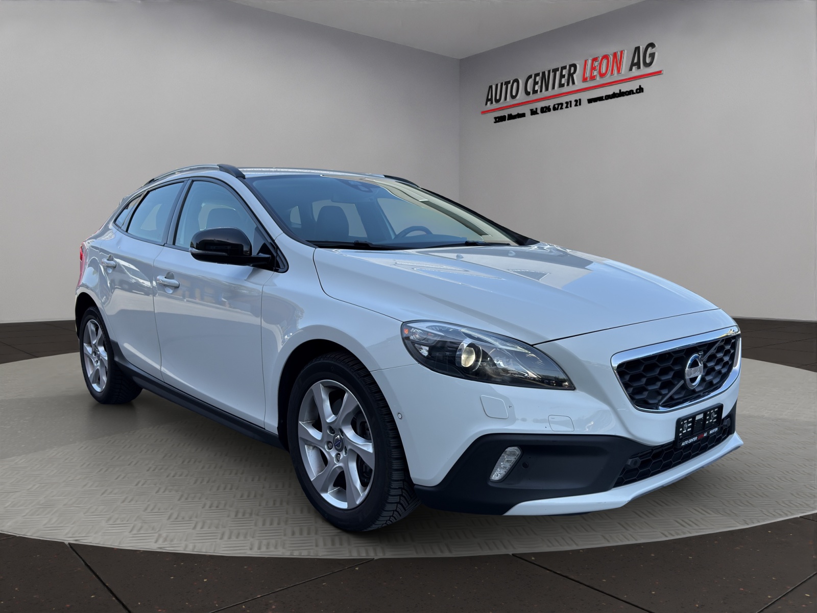 VOLVO V40 Cross Country T4 2.0 AWD Momentum Geartronic-image-7