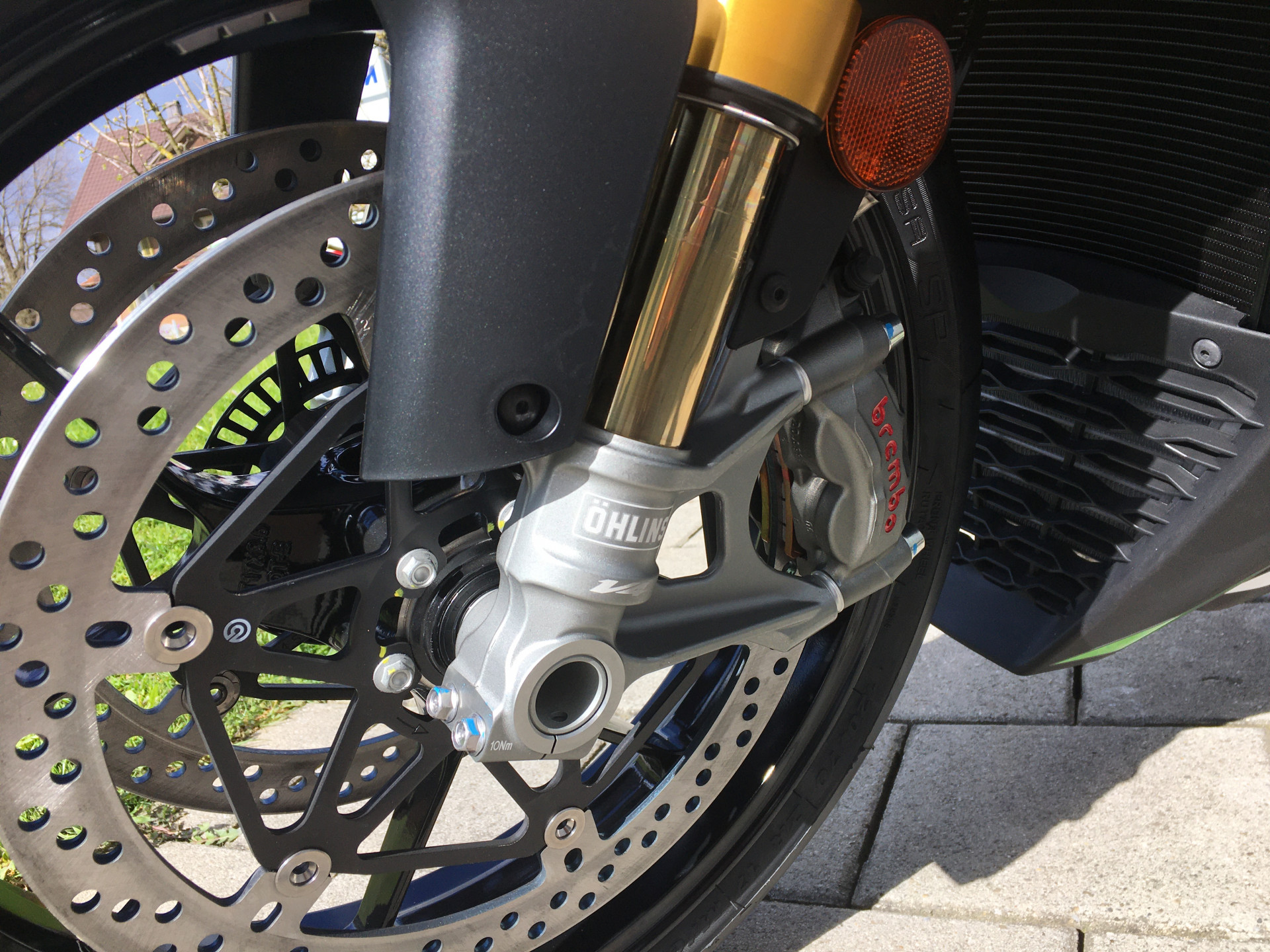 APRILIA Tuono V4 1100-image-2