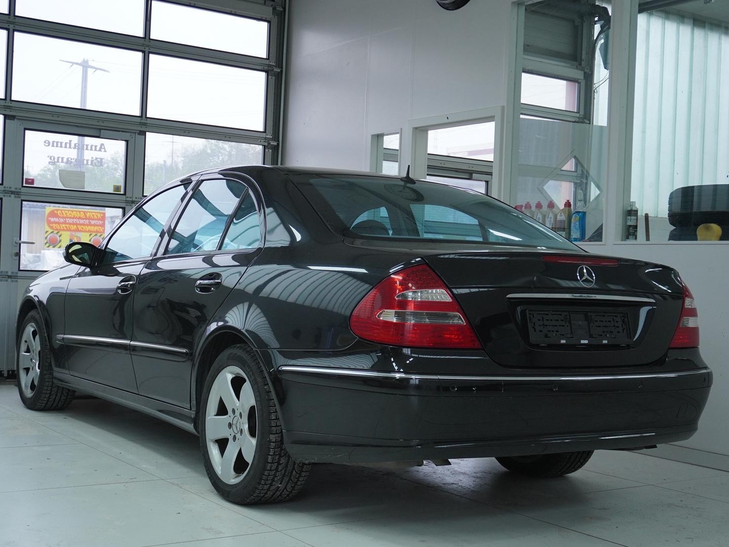 MERCEDES-BENZ E 320 Avantgarde 4Matic Automatic-showroom-element-1
