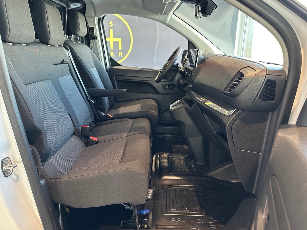 TOYOTA Proace EV 75kWh Long Active-image-16