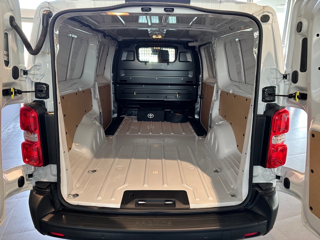 TOYOTA Proace EV 75kWh Long Active-image-5