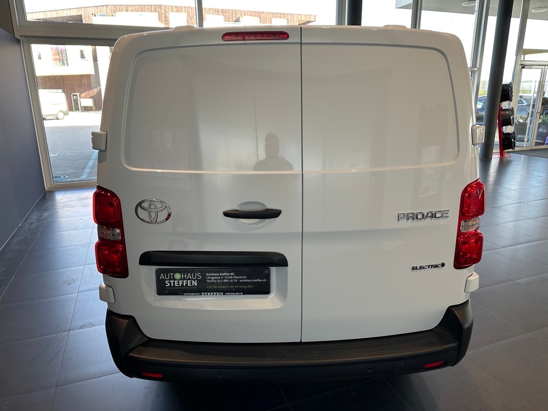 TOYOTA Proace EV 75kWh Long Active-image-4