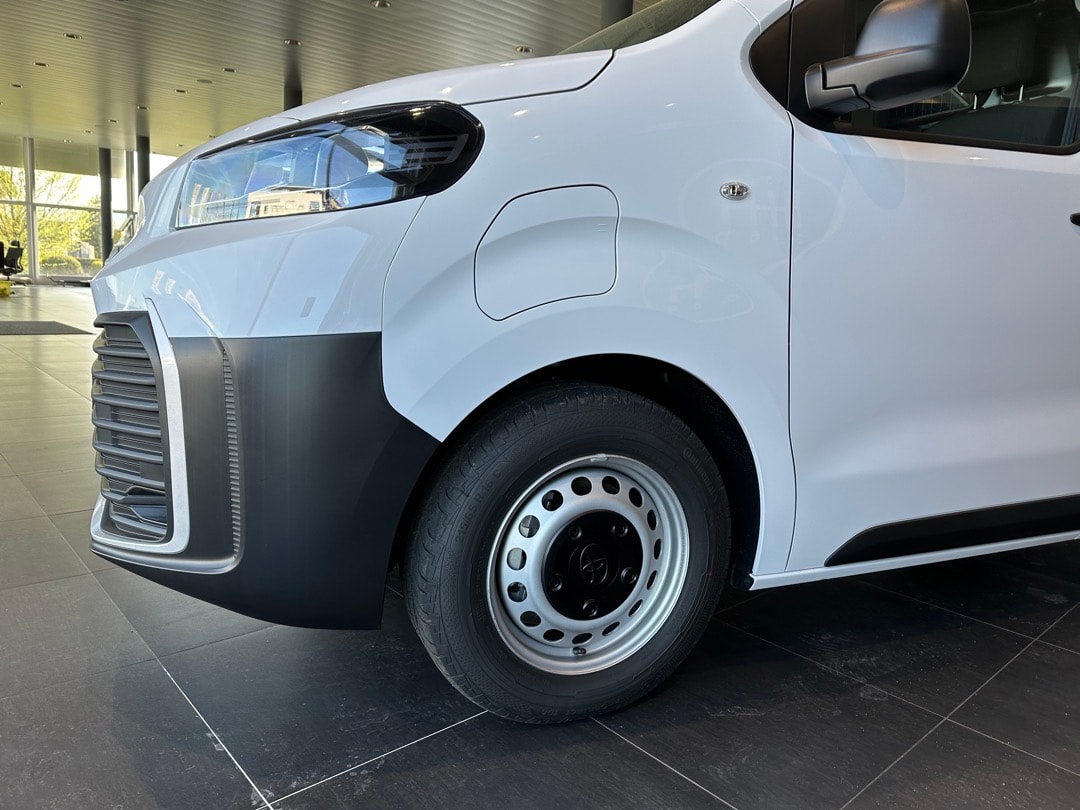 TOYOTA Proace EV 75kWh Long Active-showroom-element-2