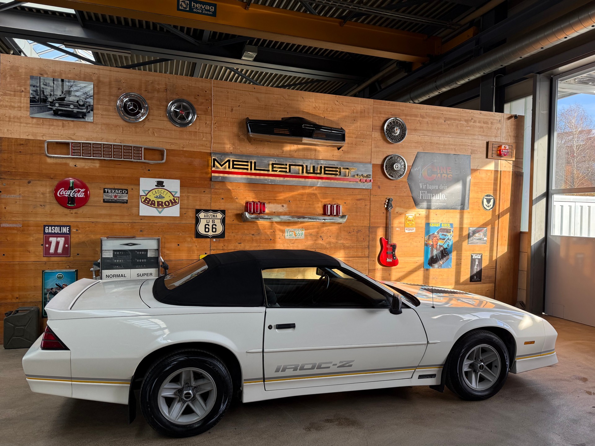 CHEVROLET Camaro 5.0 TBI IROC-Z Convertible-image-15