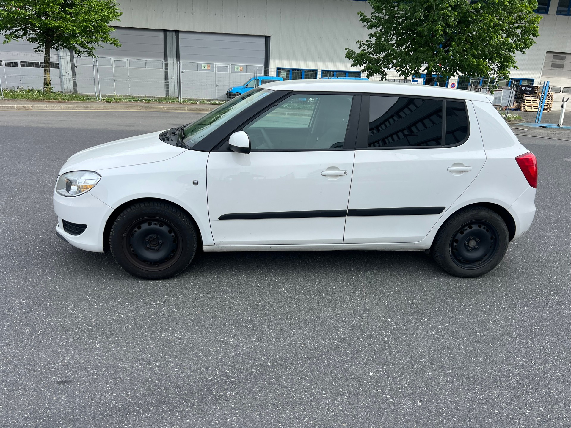 SKODA Fabia 1.2 TSI Classic DSG-image-2