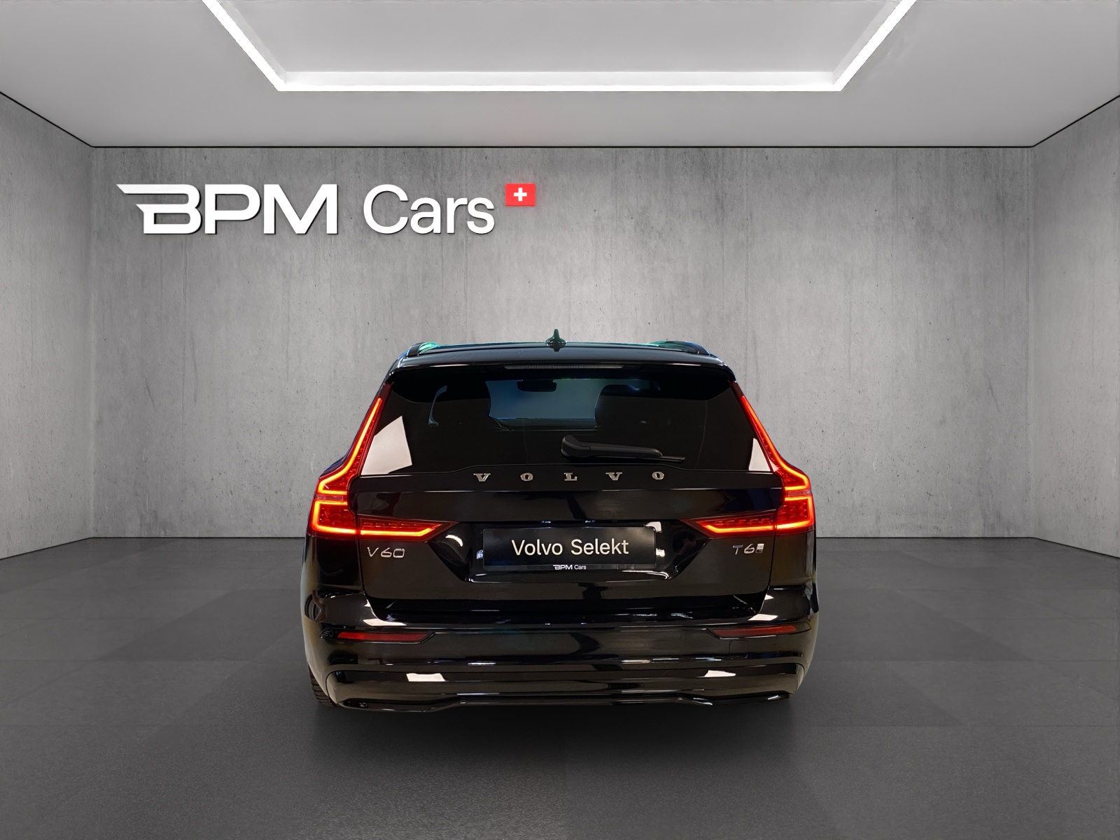 VOLVO V60 T6 eAWD Plug in Hybrid Plus Dark Geartronic-showroom-element-3