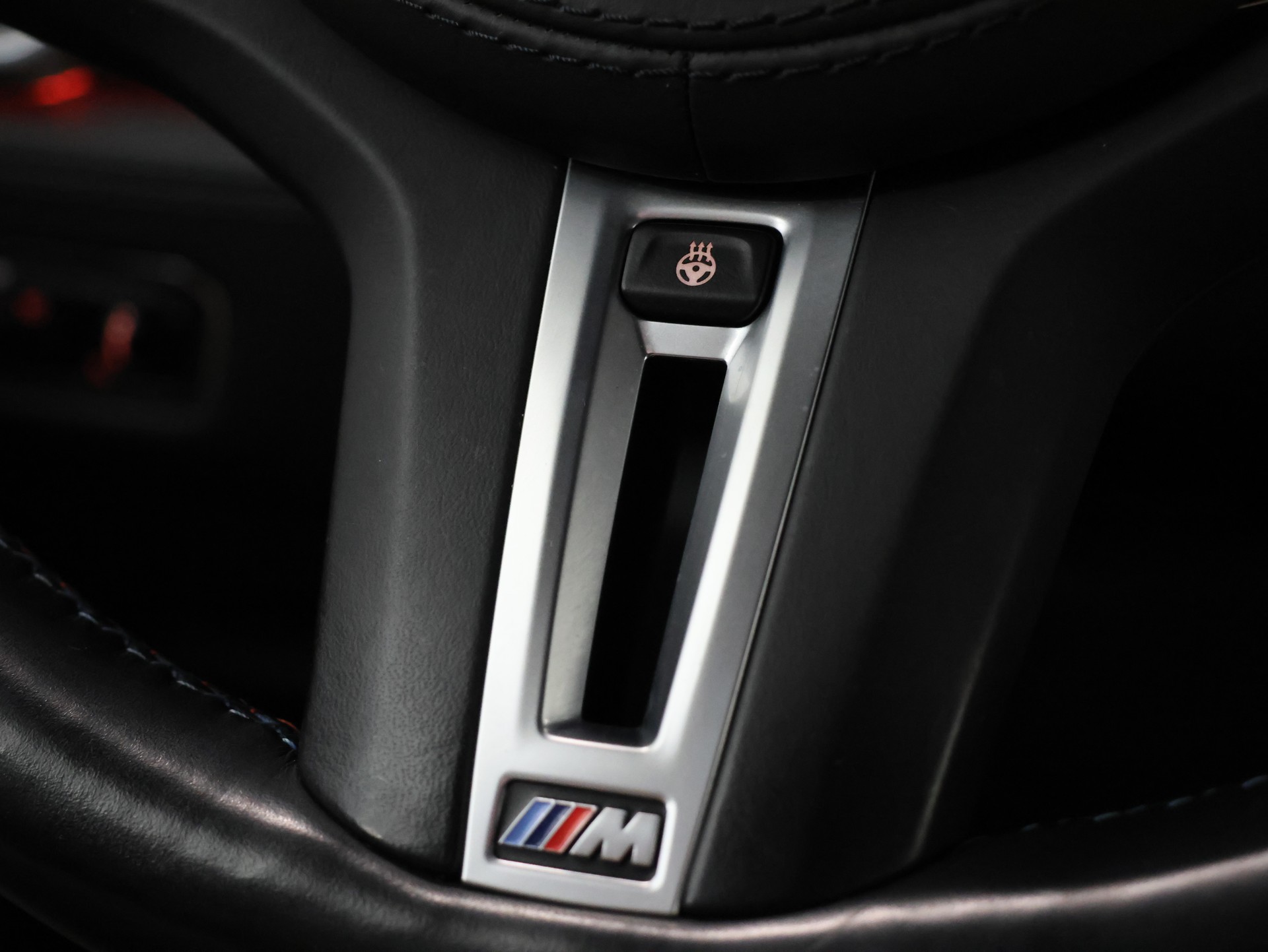 BMW X6M Steptronic M Competition *Harman&Kardon* *Carbon Packet* *Head Up Display*-image-23