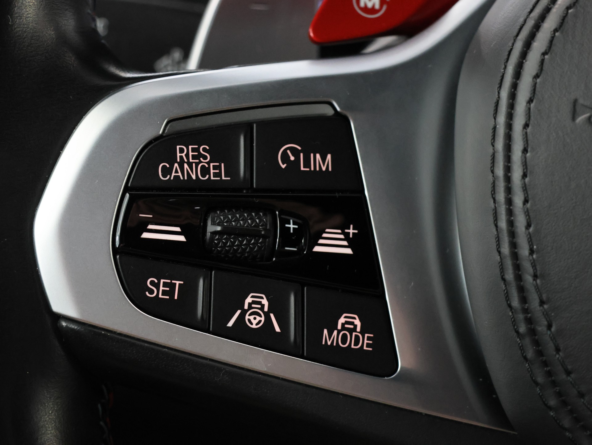 BMW X6M Steptronic M Competition *Harman&Kardon* *Carbon Packet* *Head Up Display*-image-22