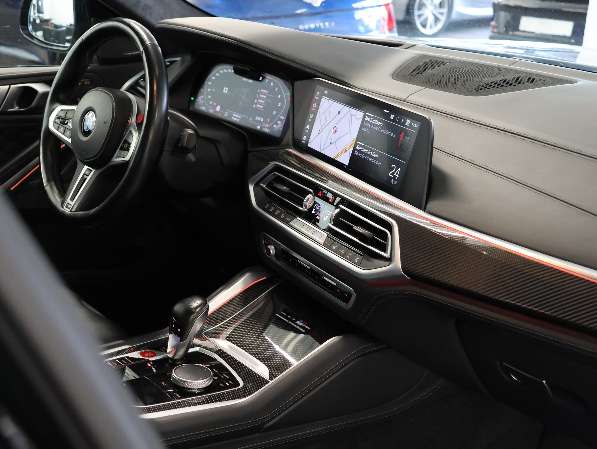 BMW X6M Steptronic M Competition *Harman&Kardon* *Carbon Packet* *Head Up Display*-image-19