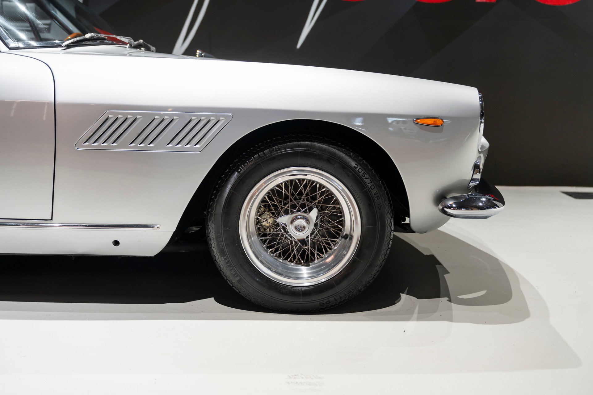 FERRARI 330 GT 2+2-image-5