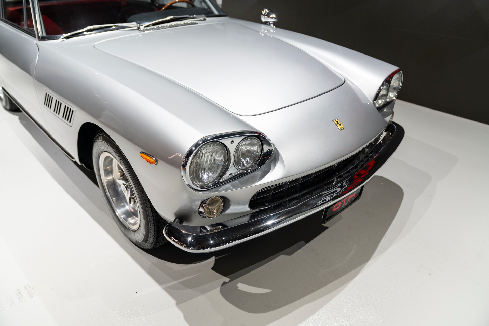 FERRARI 330 GT 2+2-image-6