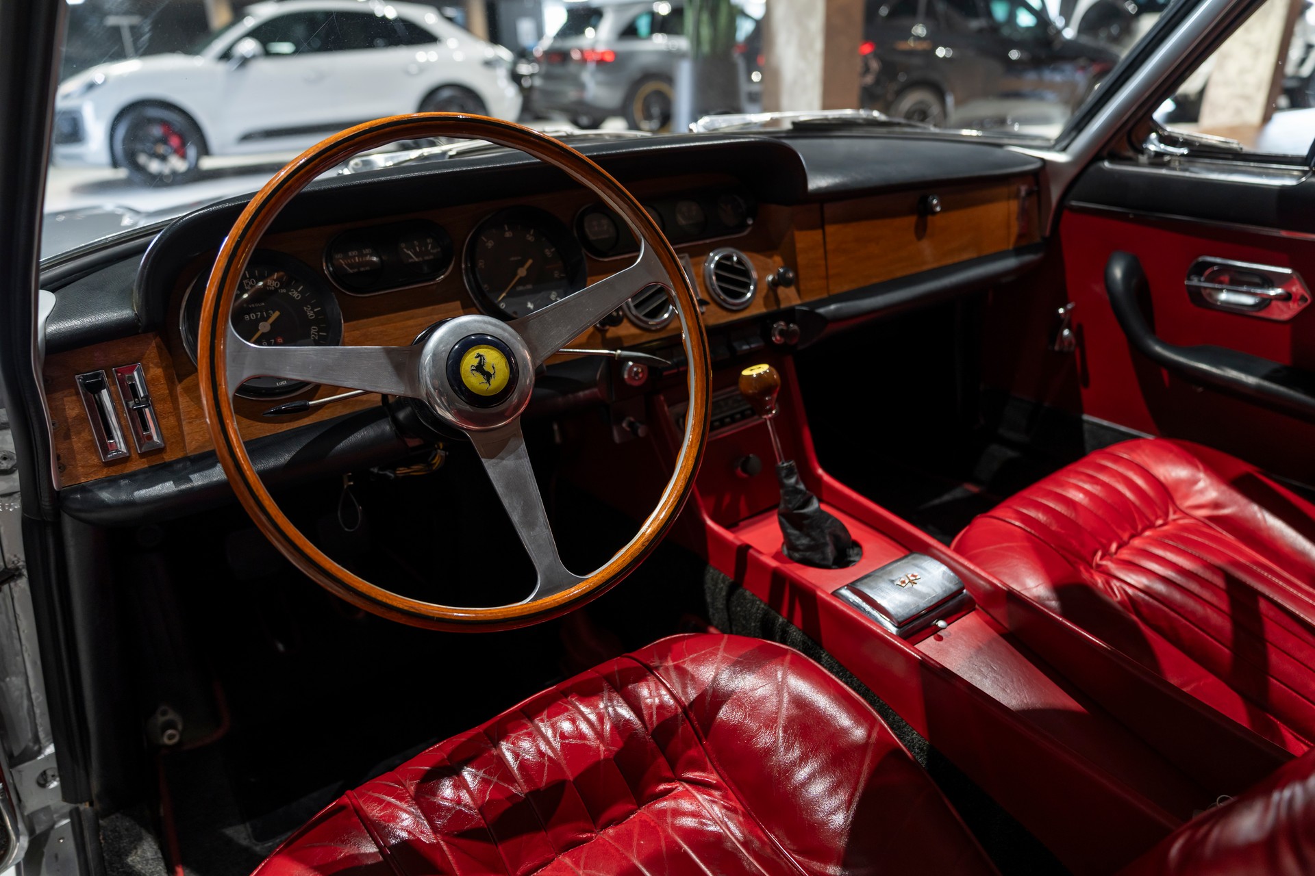 FERRARI 330 GT 2+2-image-8