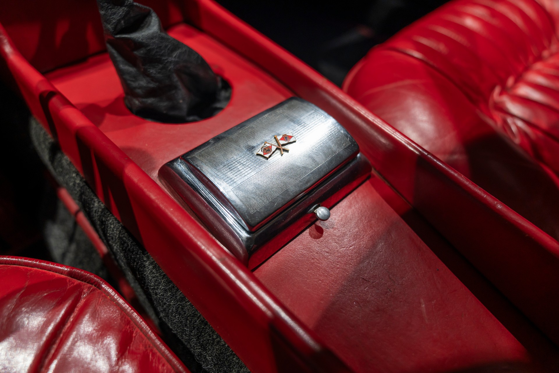 FERRARI 330 GT 2+2-image-16