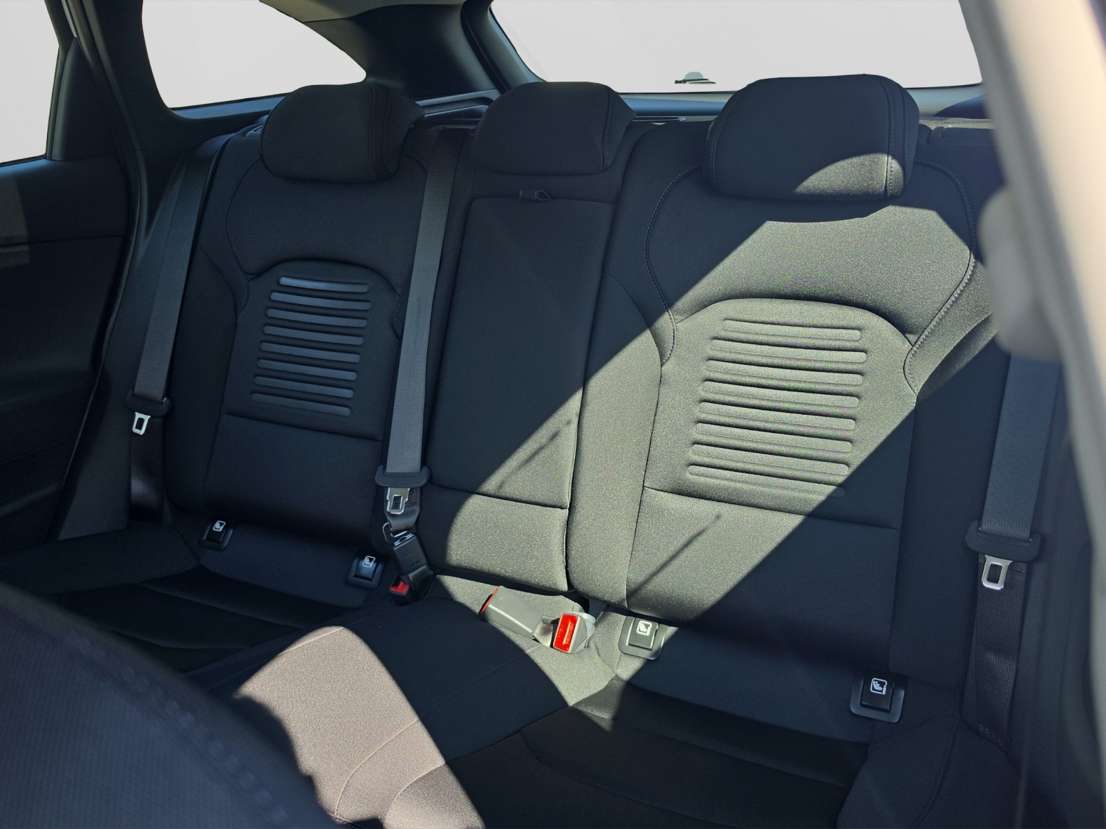 HYUNDAI i30 Wagon 1.6 T-GDi Amplia-image-13