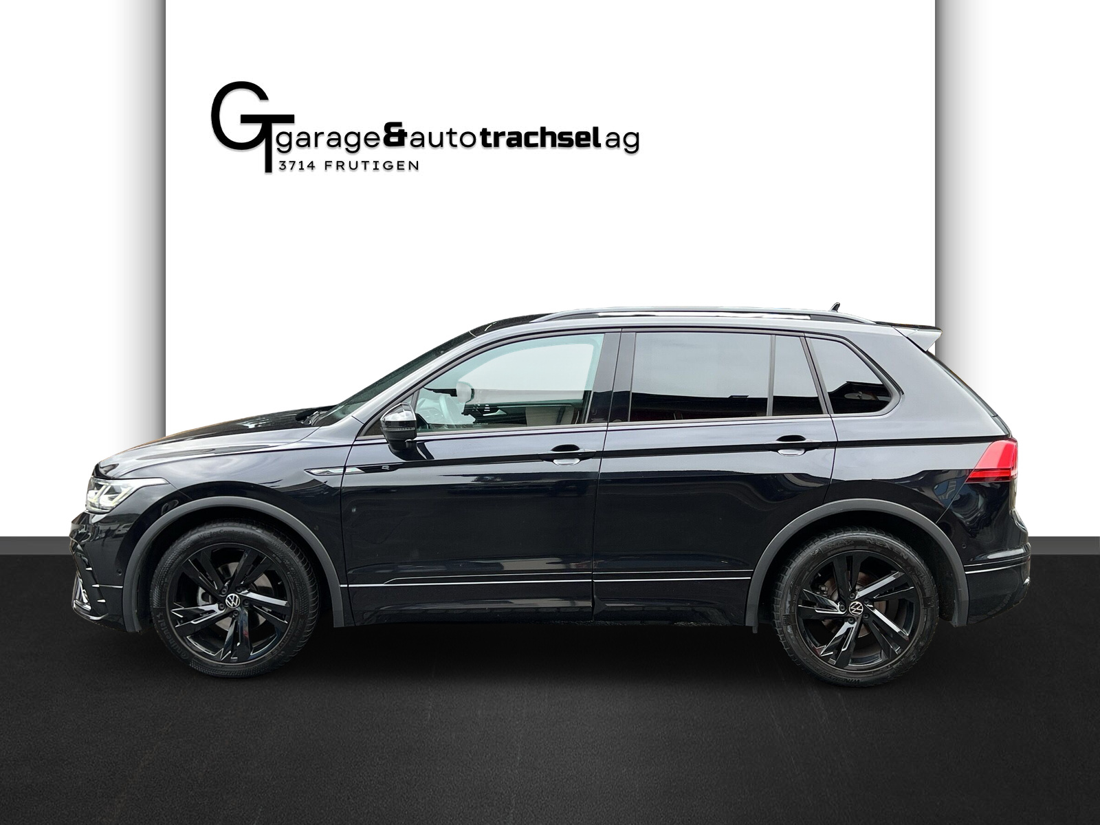 VW Tiguan 2.0 TDI SCR R-Line 4Motion DSG-showroom-element-1