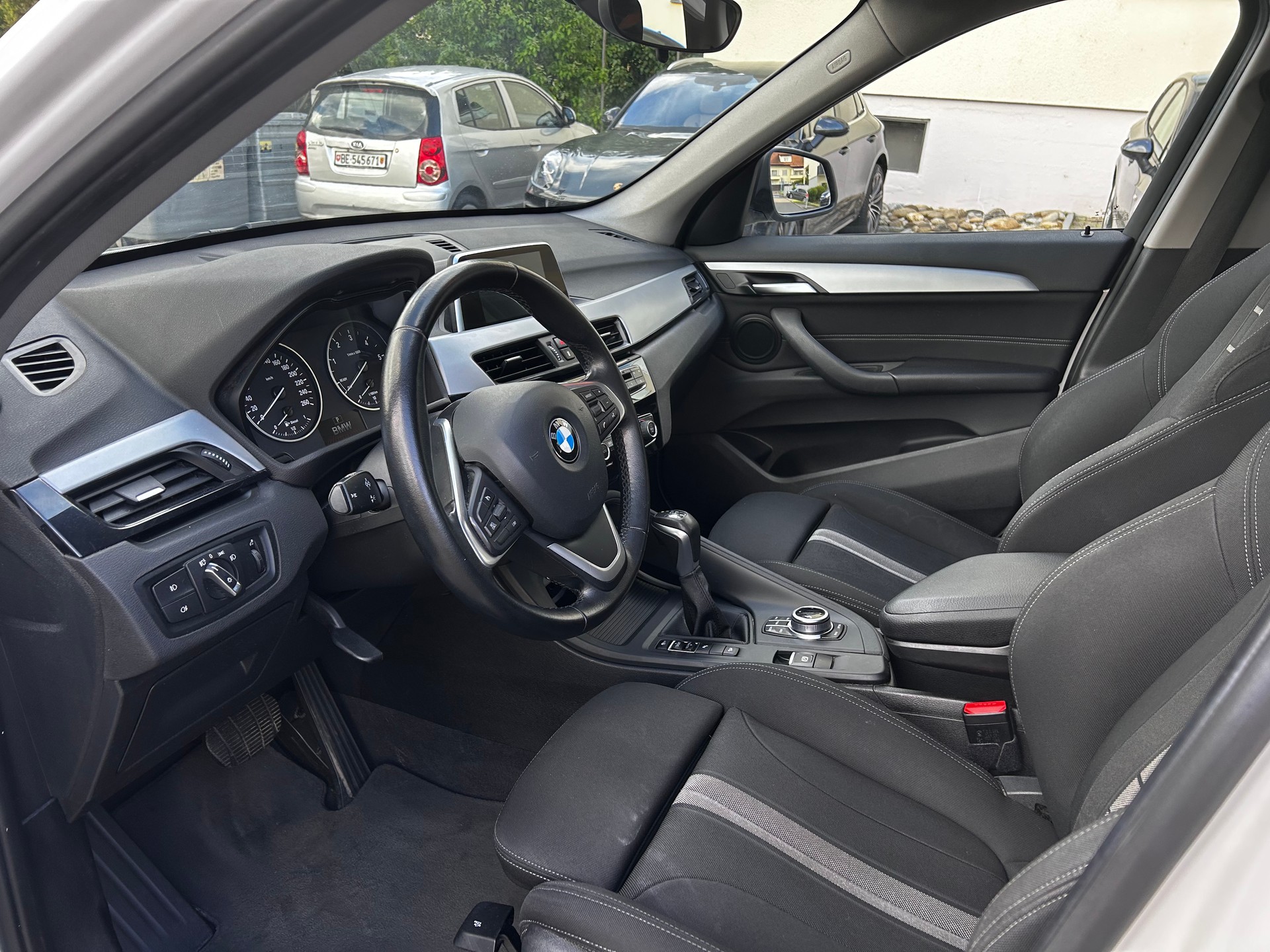BMW X1 xDrive 18d Steptronic-image-10