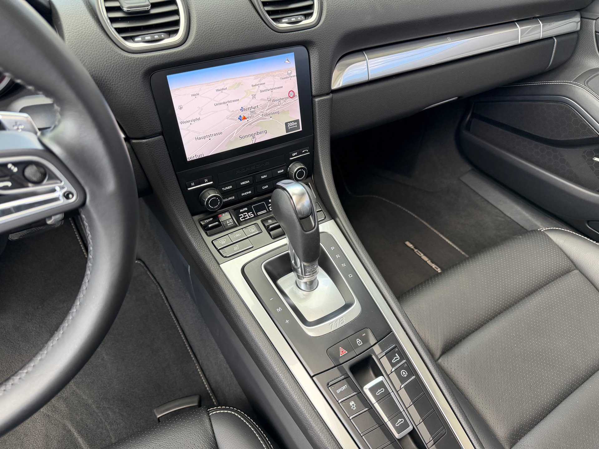 PORSCHE 718 Boxster 2.0 T Style Edition PDK-image-22