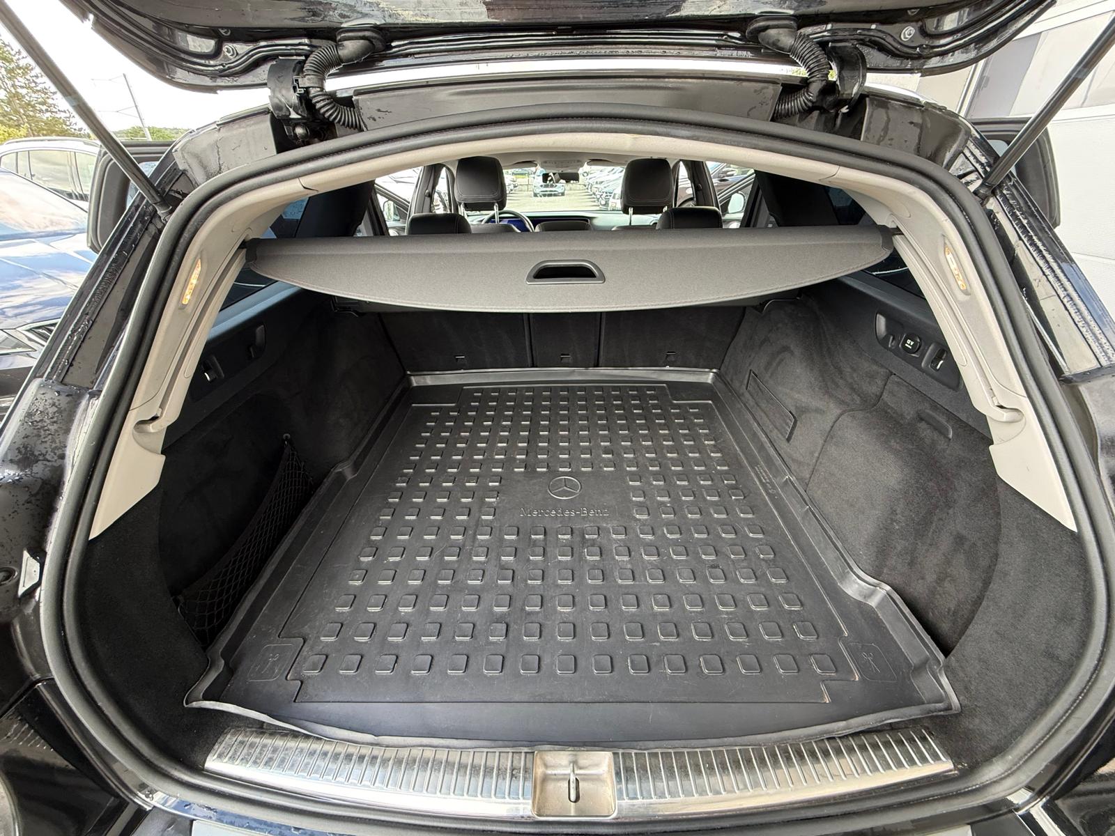 MERCEDES-BENZ E 220 d All-Terrain Avantgarde 4Matic 9G-Tronic-image-11