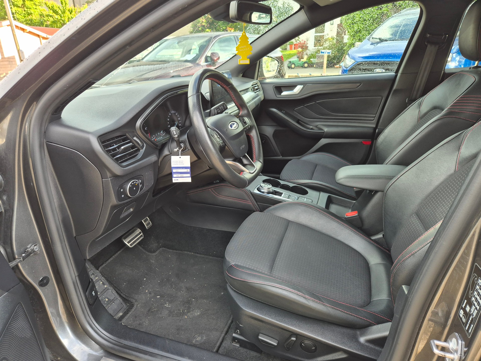 FORD Focus 1.5 SCTi ST Line Automatic-image-9
