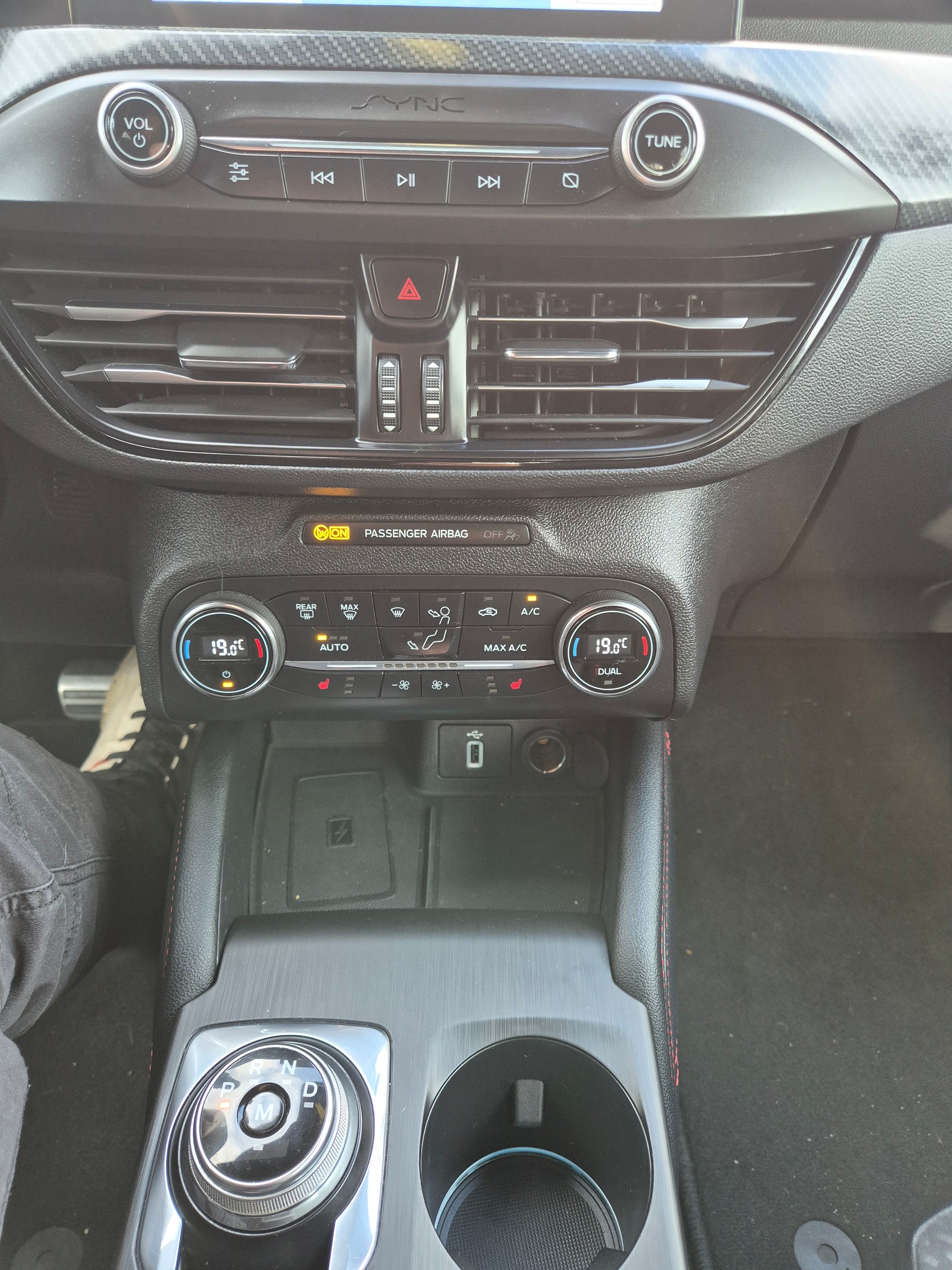 FORD Focus 1.5 SCTi ST Line Automatic-image-14