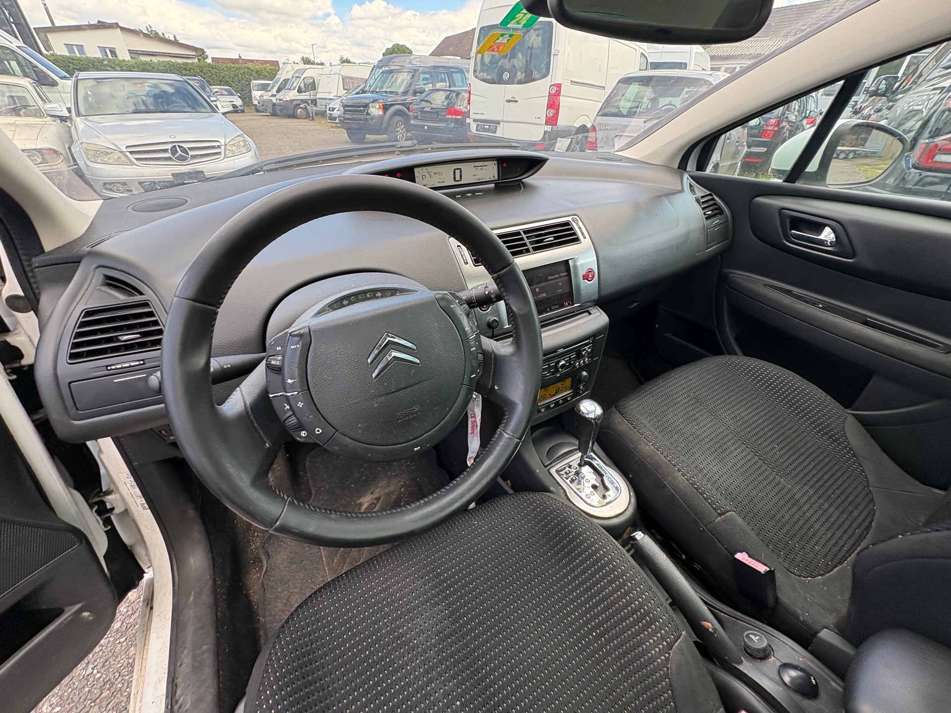 CITROEN C4 Berline 1.6i 16V VTR (Pack) Automatic-image-8