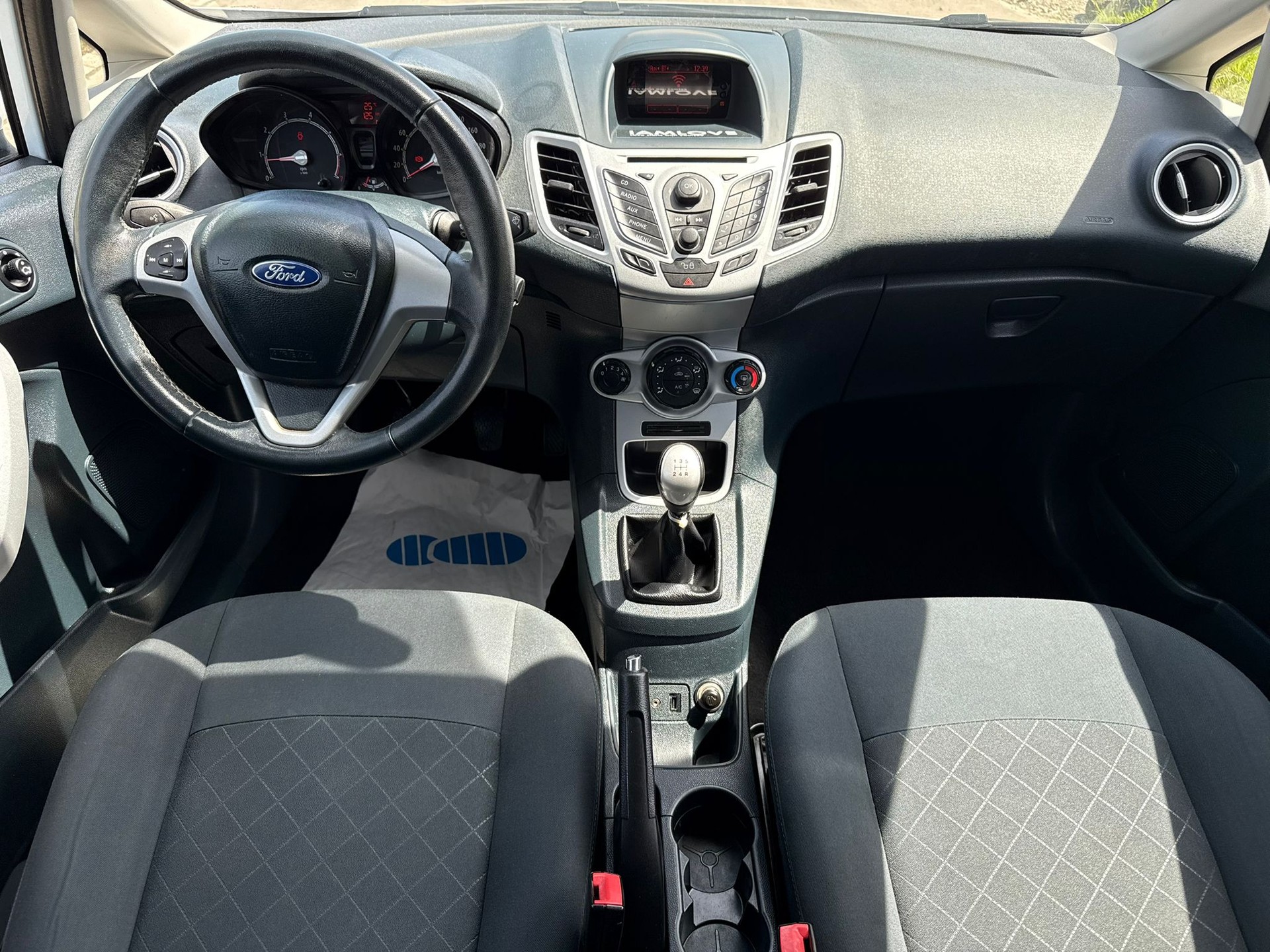 FORD Fiesta 1.4 16V Trend-image-10