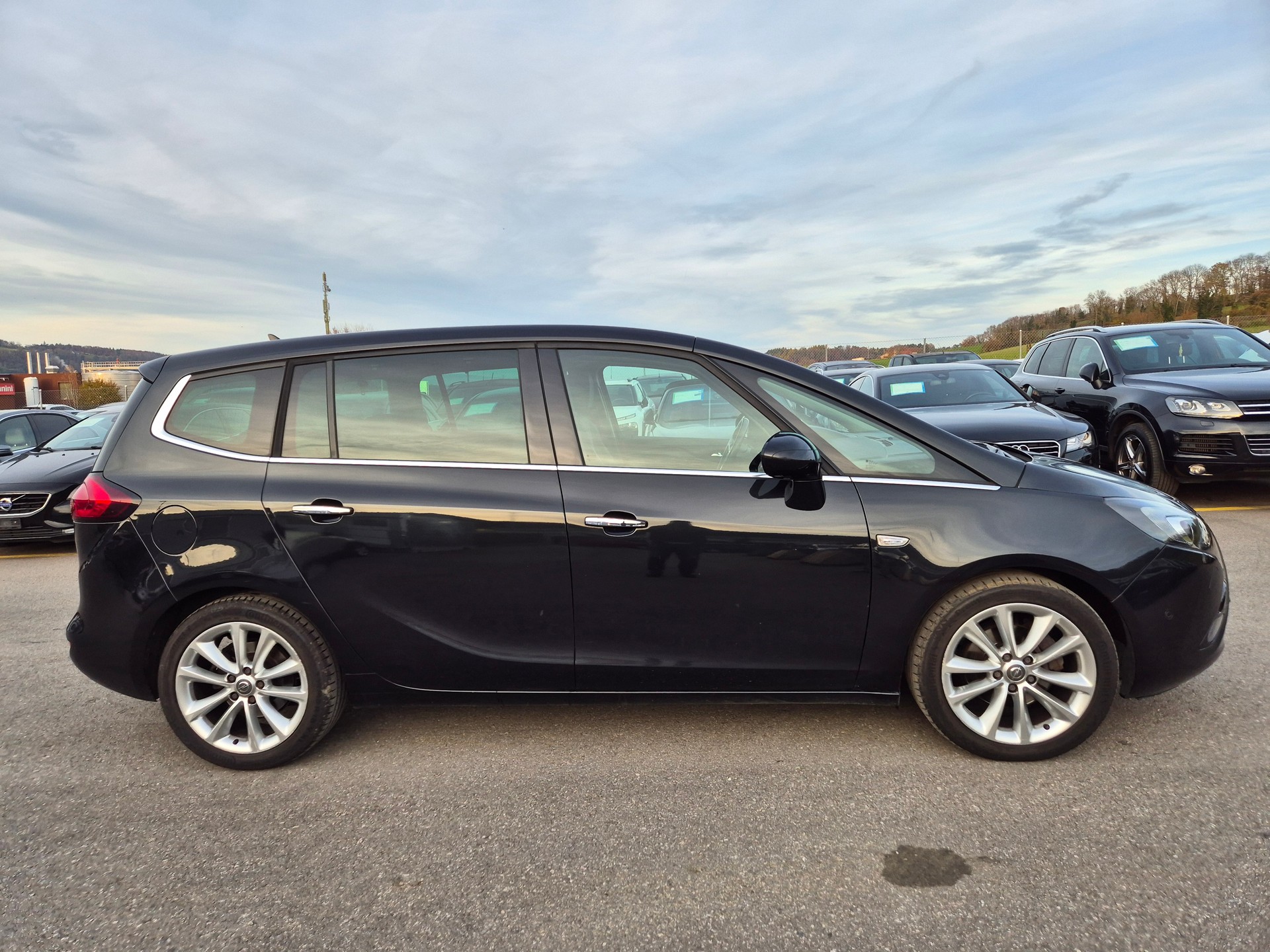 OPEL Zafira Tourer 1.4i 16V Cosmo-image-8