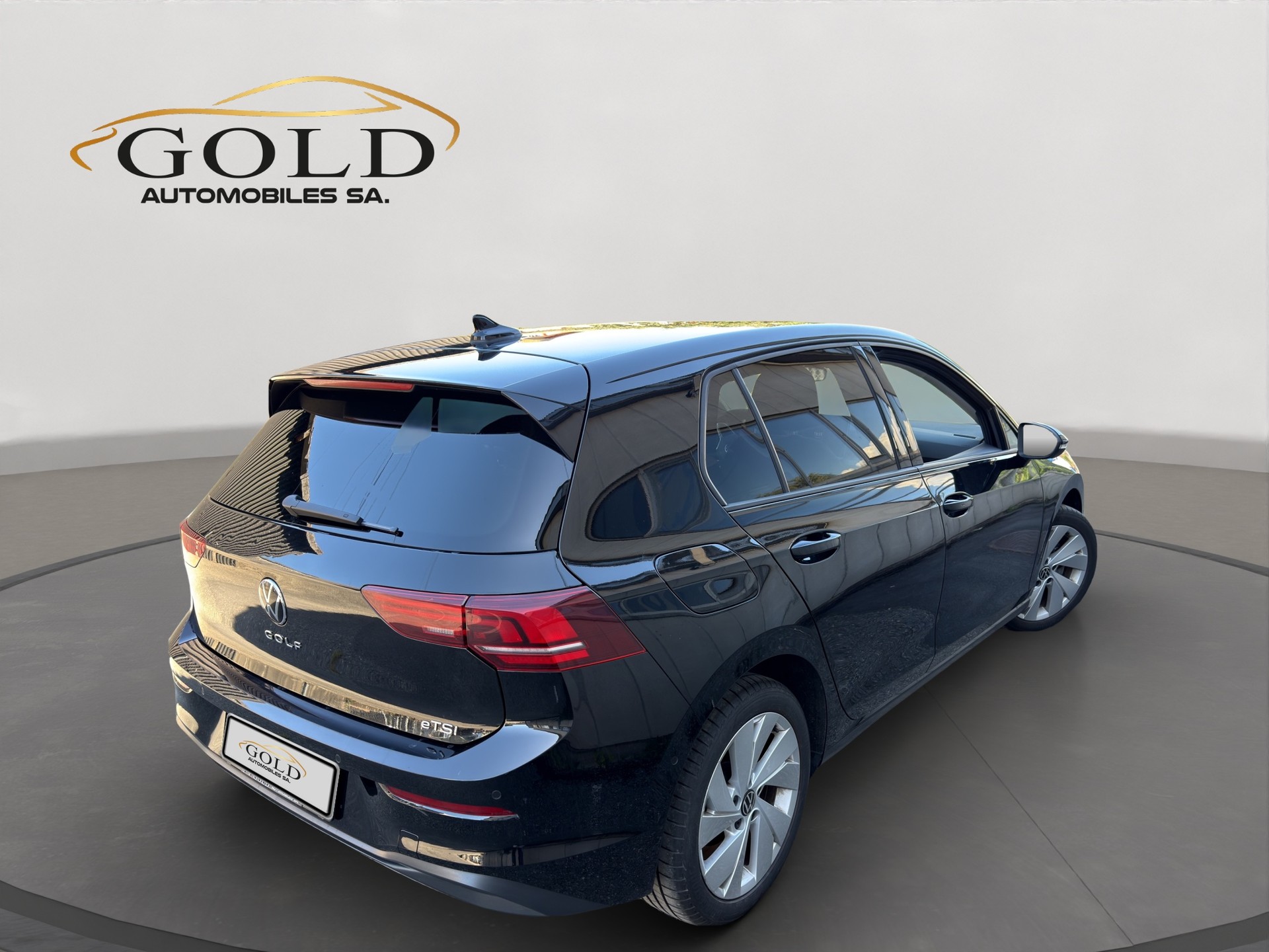 VW Golf 1.5 e TSI mHEV Life DSG-image-1