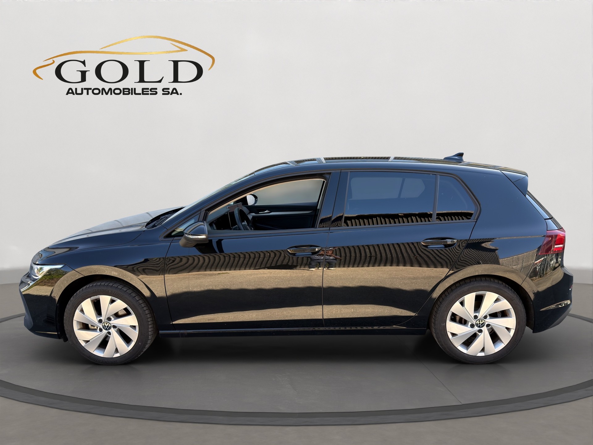 VW Golf 1.5 e TSI mHEV Life DSG-image-11