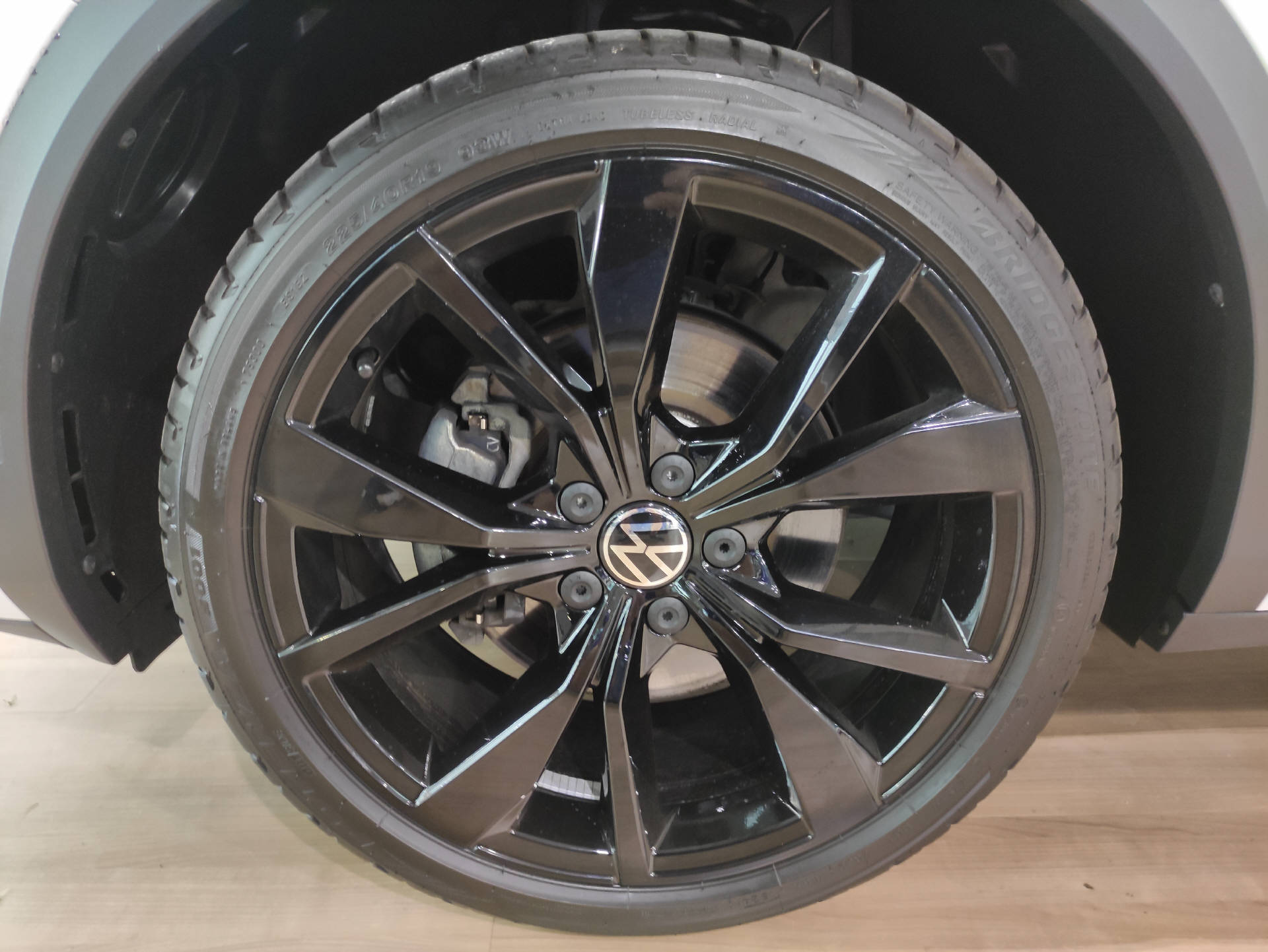 VW T-Roc 2.0 TSI R-Line Black-Style DSG 4motion-showroom-element-2