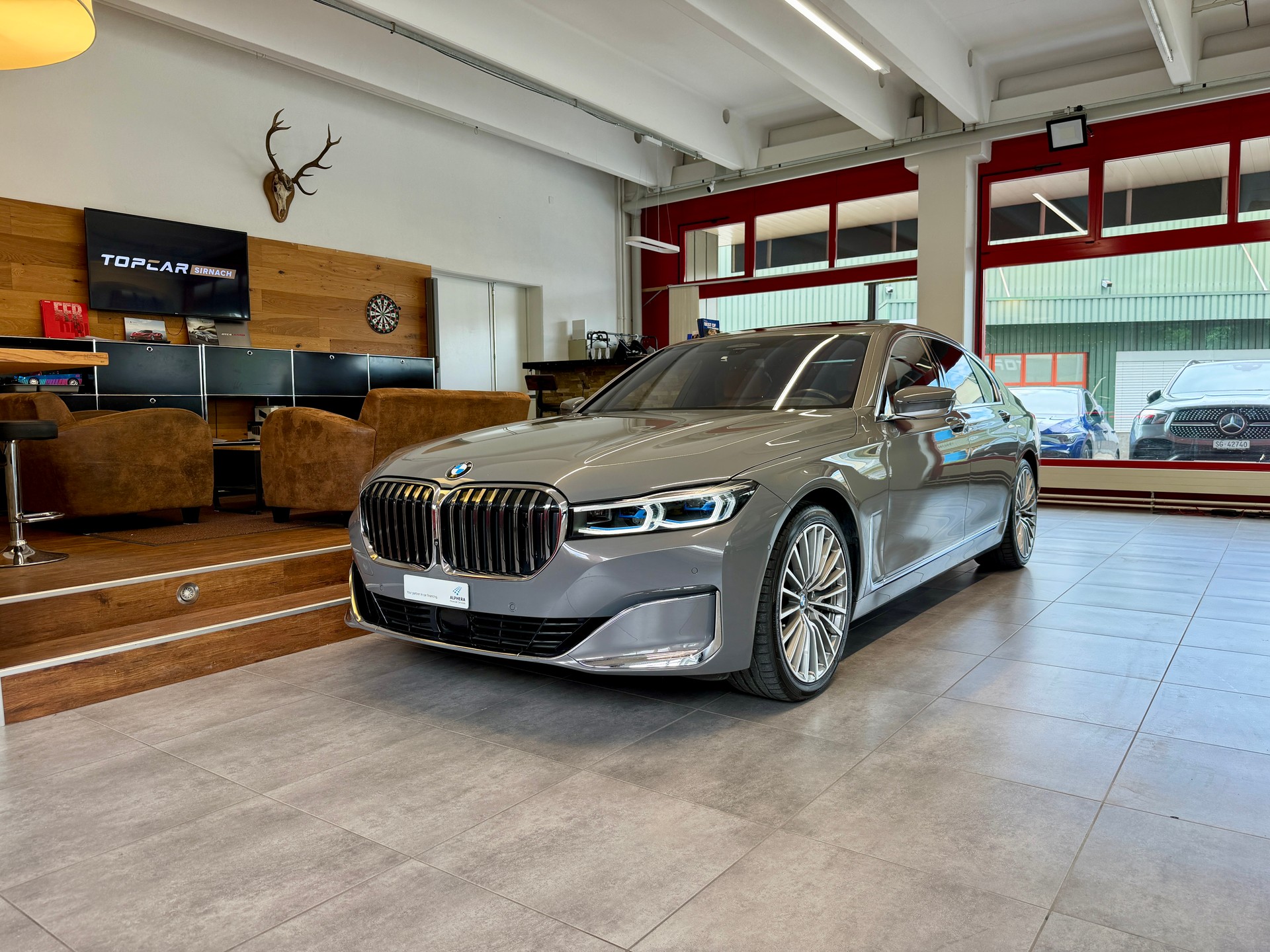 BMW 750i xDrive Steptronic-image-1