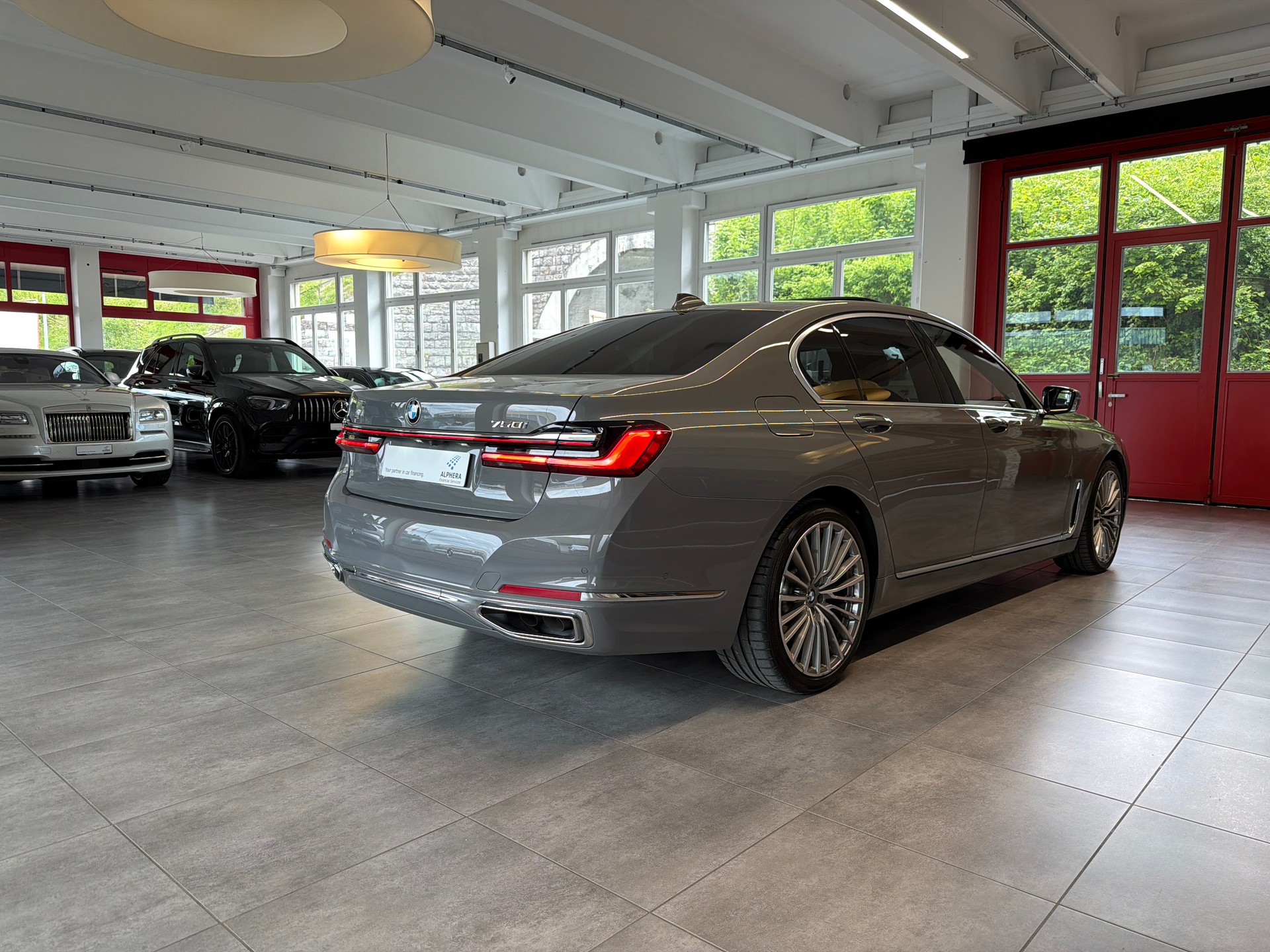 BMW 750i xDrive Steptronic-image-5