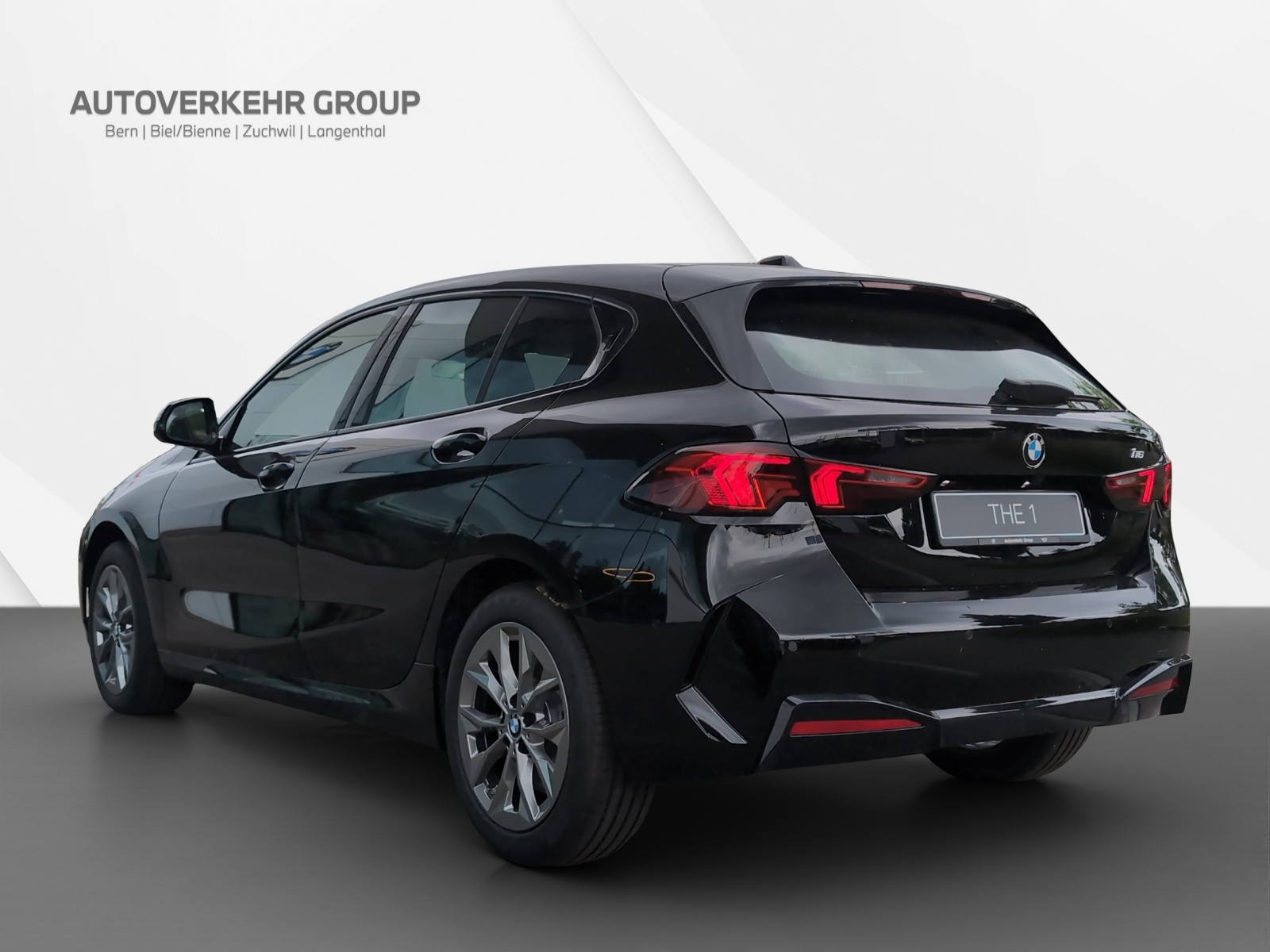 BMW 116 Steptronic-showroom-element-3