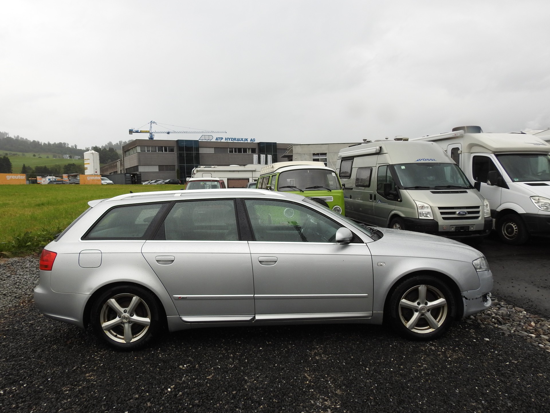 AUDI A4 Avant 2.0 TDI quattro-image-6