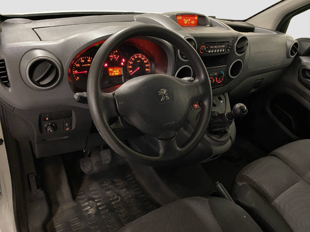PEUGEOT Partner Kaw. L1 1.6 BlueHDI 100 PS Active-image-10