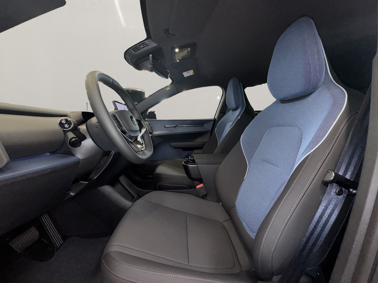 VOLVO EX30 E60 Twin Plus Performance AWD-image-8