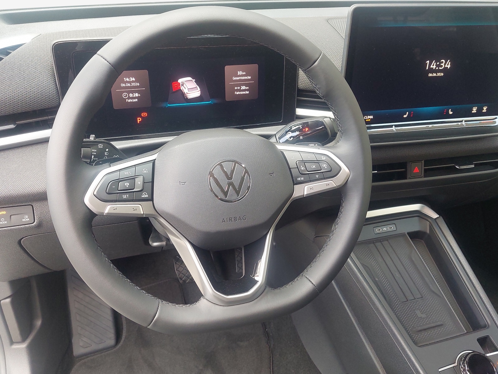 VW T-Roc 1.5 eTSI mHEV Life DSG-image-9