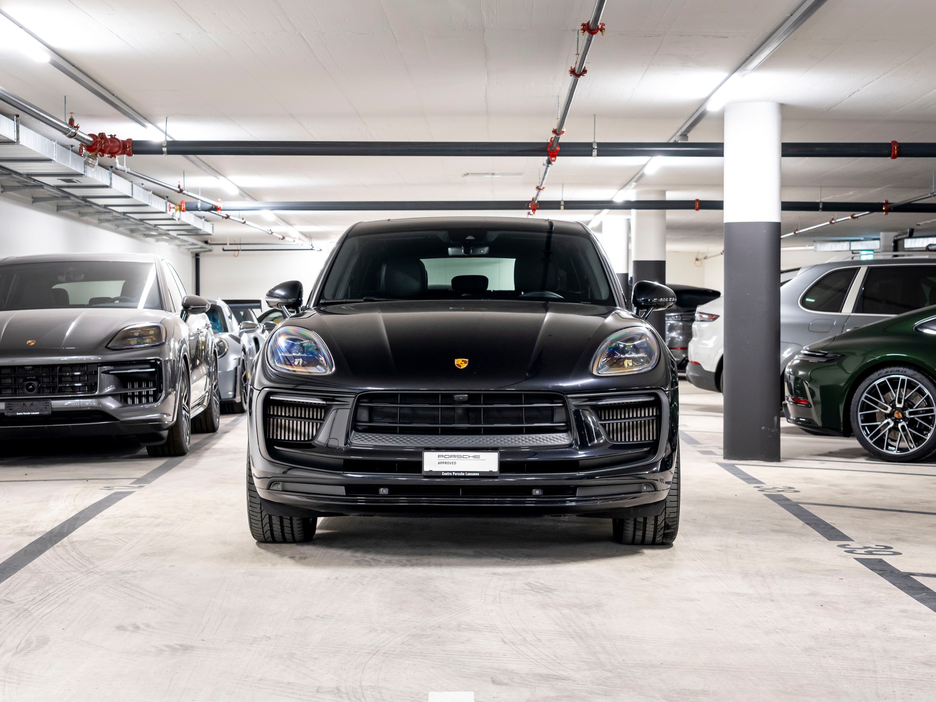 PORSCHE Macan S PDK-showroom-element-3