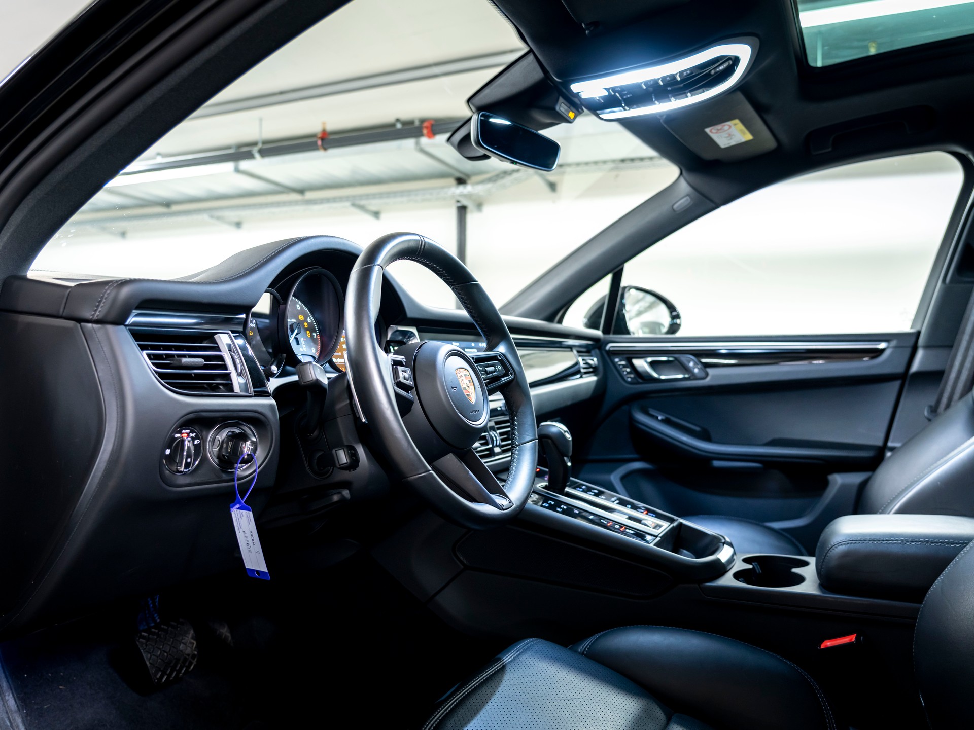 PORSCHE Macan S PDK-image-11