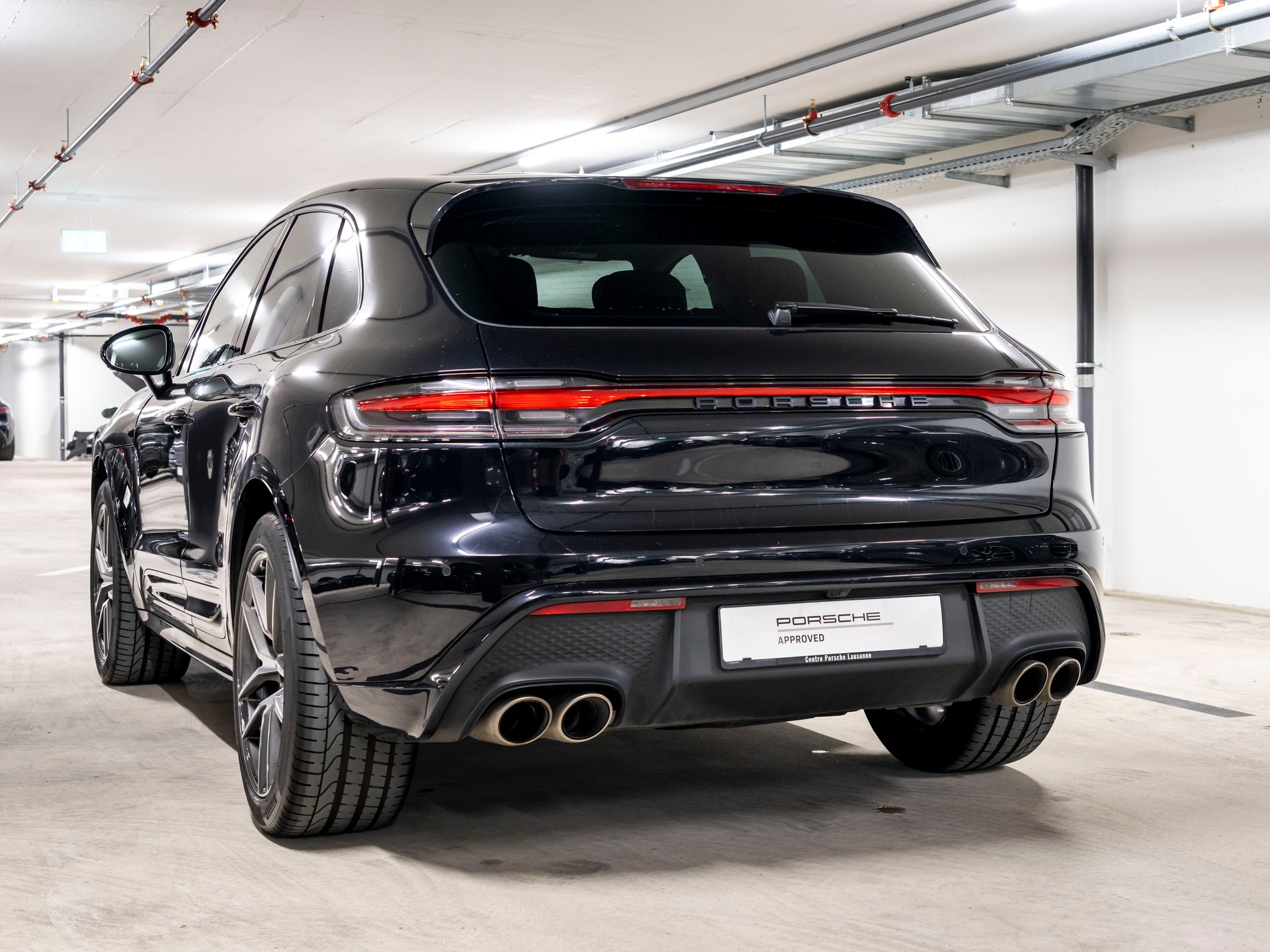 PORSCHE Macan S PDK-showroom-element-2