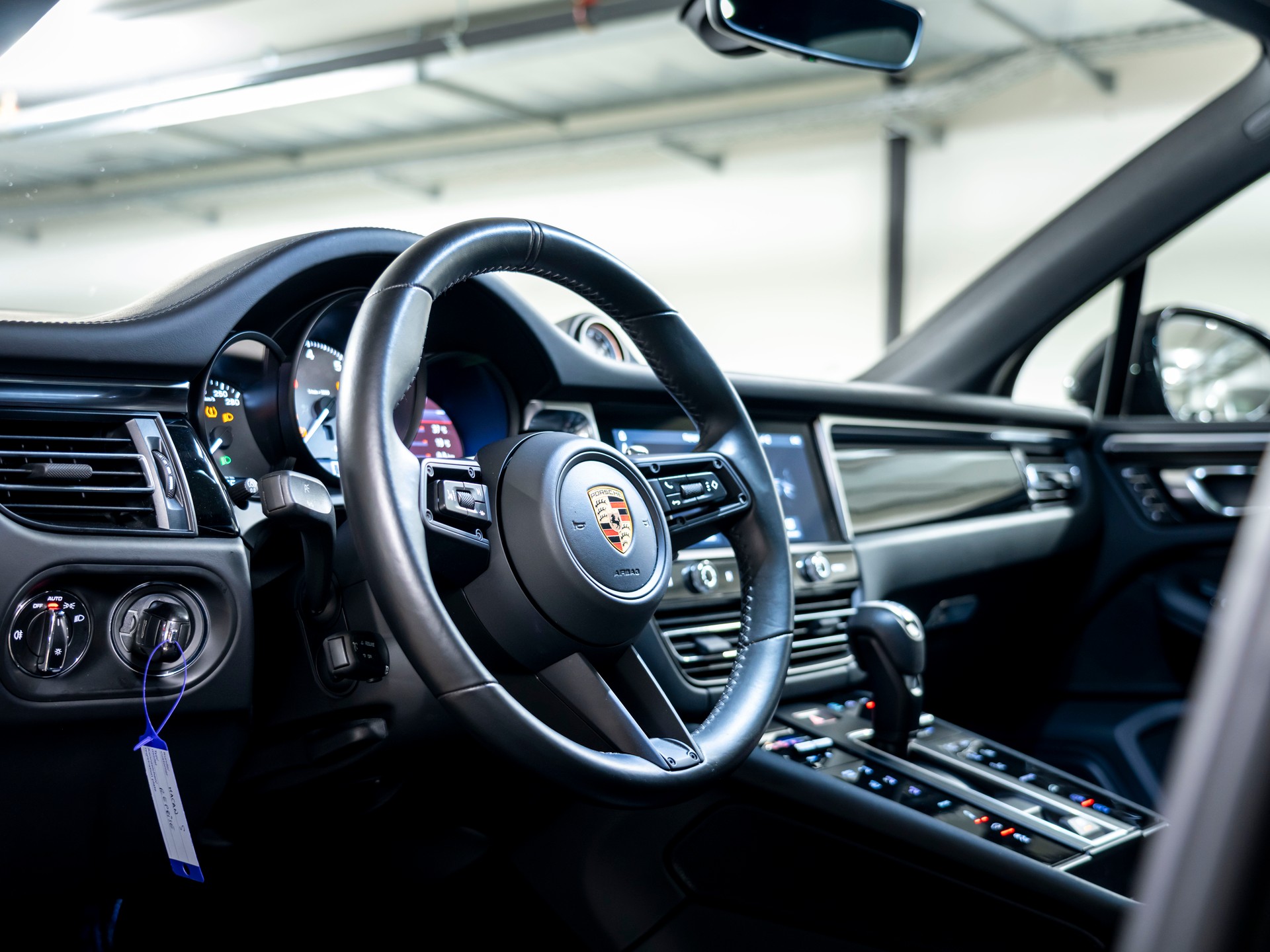 PORSCHE Macan S PDK-image-12