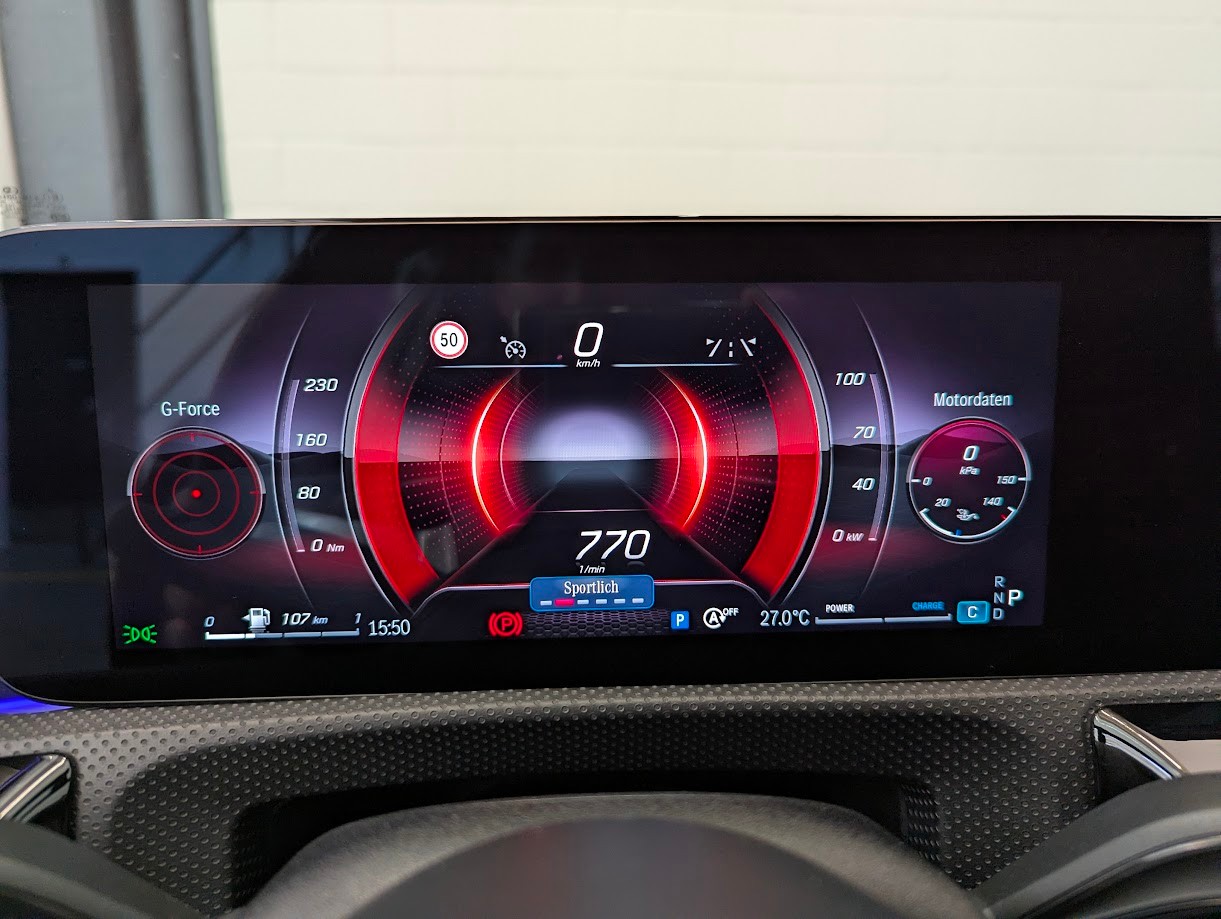 MERCEDES-BENZ A 180 AMG Line 7G-DCT*FACELIFT WERKSGAR VOLL-LED TEILLEDER-SPORTSITZE CAM MBUX-NAVI SITZHEIZUNG UVM*-image-9