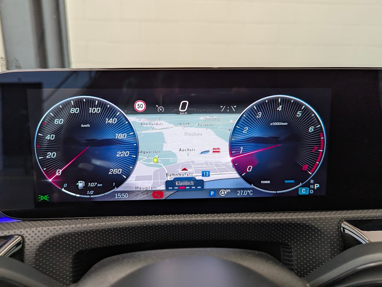 MERCEDES-BENZ A 180 AMG Line 7G-DCT*FACELIFT WERKSGAR VOLL-LED TEILLEDER-SPORTSITZE CAM MBUX-NAVI SITZHEIZUNG UVM*-image-7