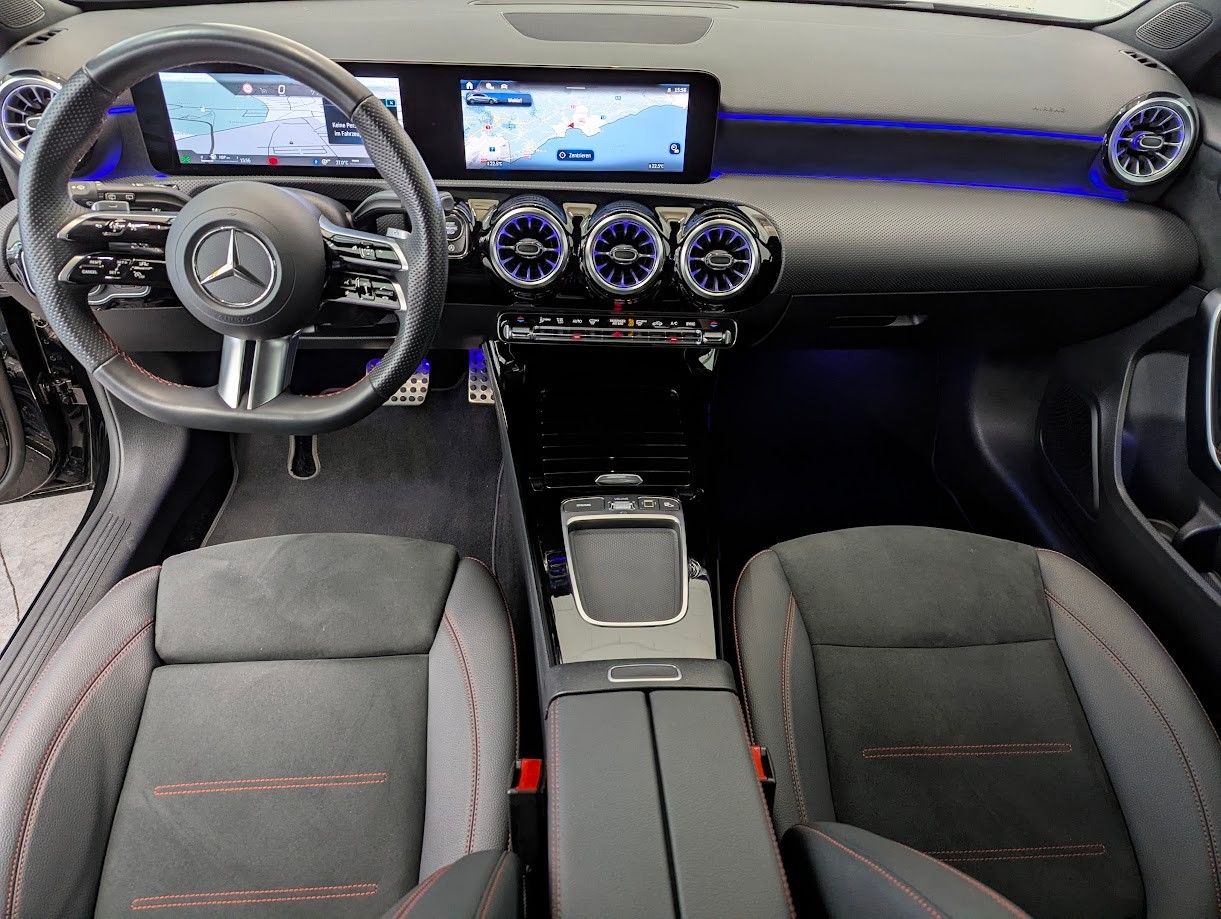 MERCEDES-BENZ A 180 AMG Line 7G-DCT*FACELIFT WERKSGAR VOLL-LED TEILLEDER-SPORTSITZE CAM MBUX-NAVI SITZHEIZUNG UVM*-image-27