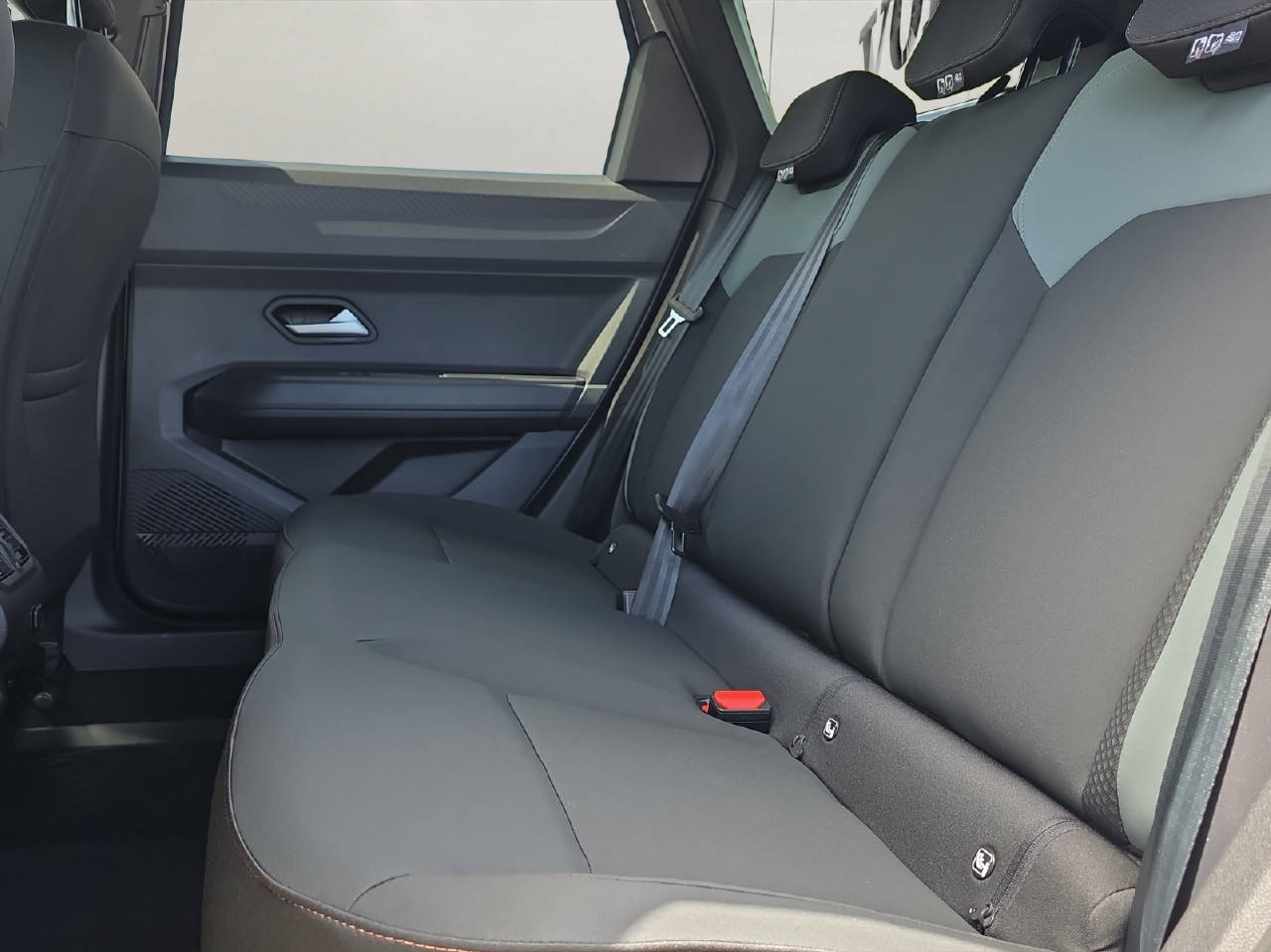 DACIA Bigster 1.2 Hybrid Extreme 4WD-image-9