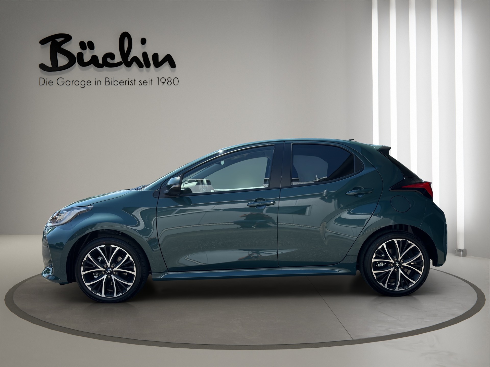 TOYOTA Yaris 1.5 Trend e-CVT-showroom-element-3