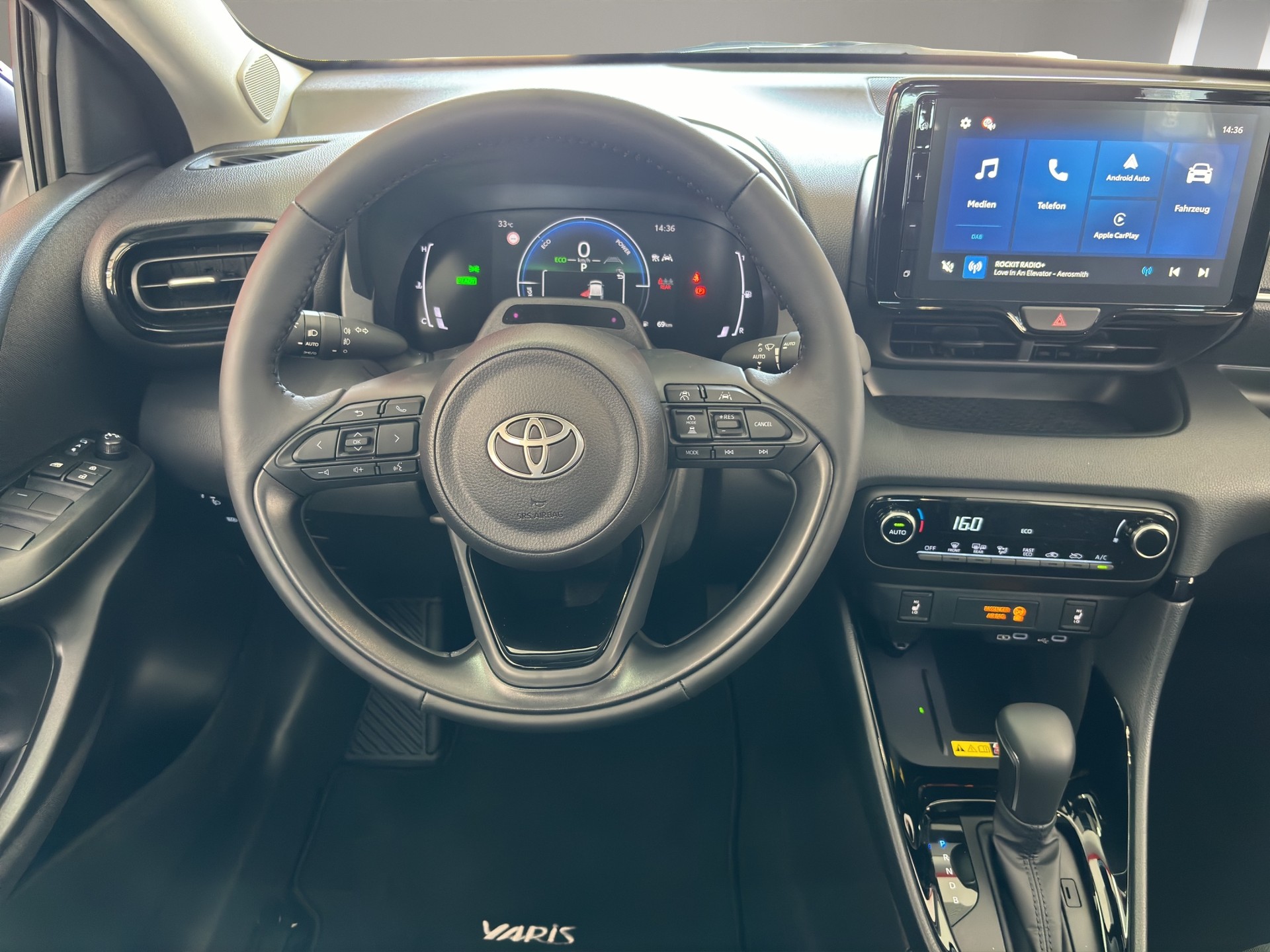 TOYOTA Yaris 1.5 Trend e-CVT-image-13