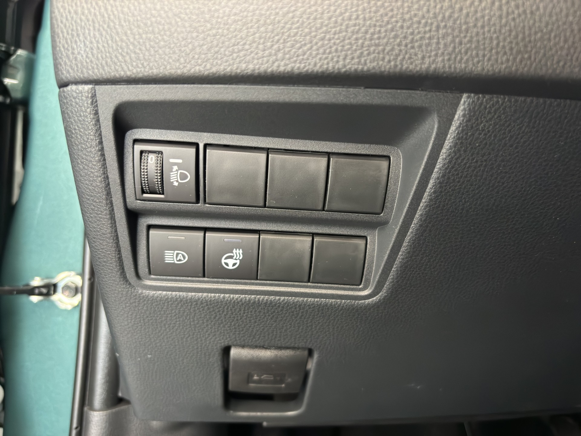 TOYOTA Yaris 1.5 Trend e-CVT-image-24