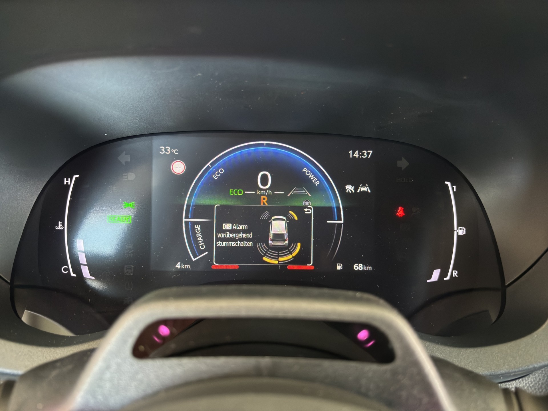 TOYOTA Yaris 1.5 Trend e-CVT-image-26